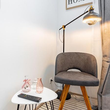 Budget Rooms West With Shared Kitchen Wien Exteriör bild