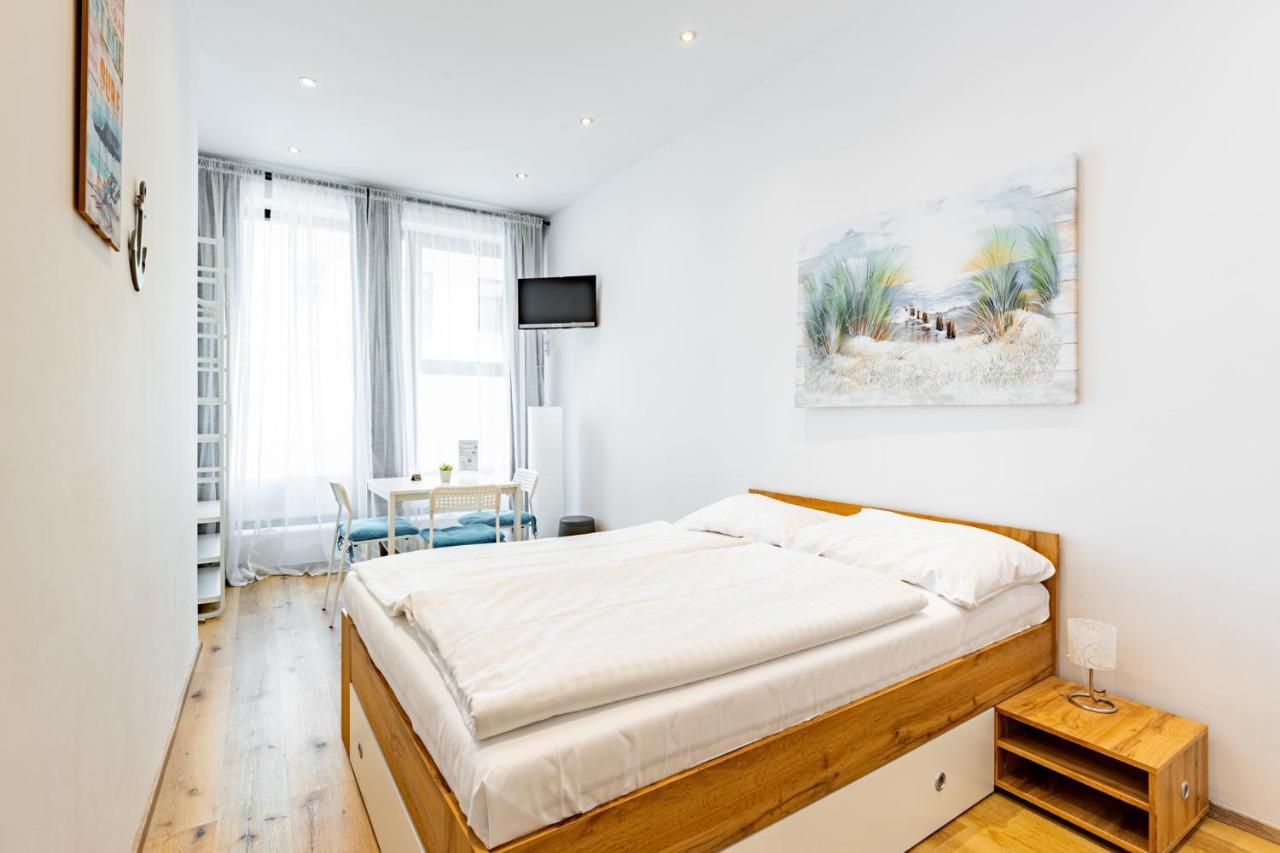 Budget Rooms West With Shared Kitchen Wien Exteriör bild