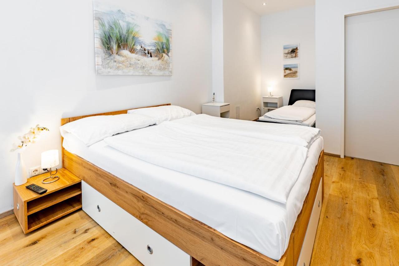 Budget Rooms West With Shared Kitchen Wien Exteriör bild